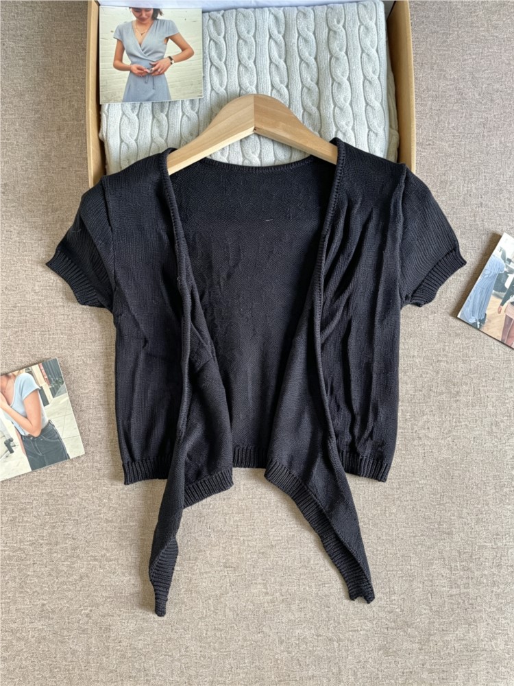 Черный укороченный кардиган на – обзор и цена Crop Cardigan Vintage